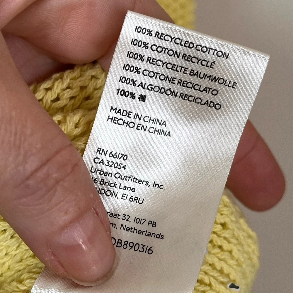 FREE PEOPLE butter yellow boxy oversized beachy sweater size medium slouchy knit - Picture 6 of 8